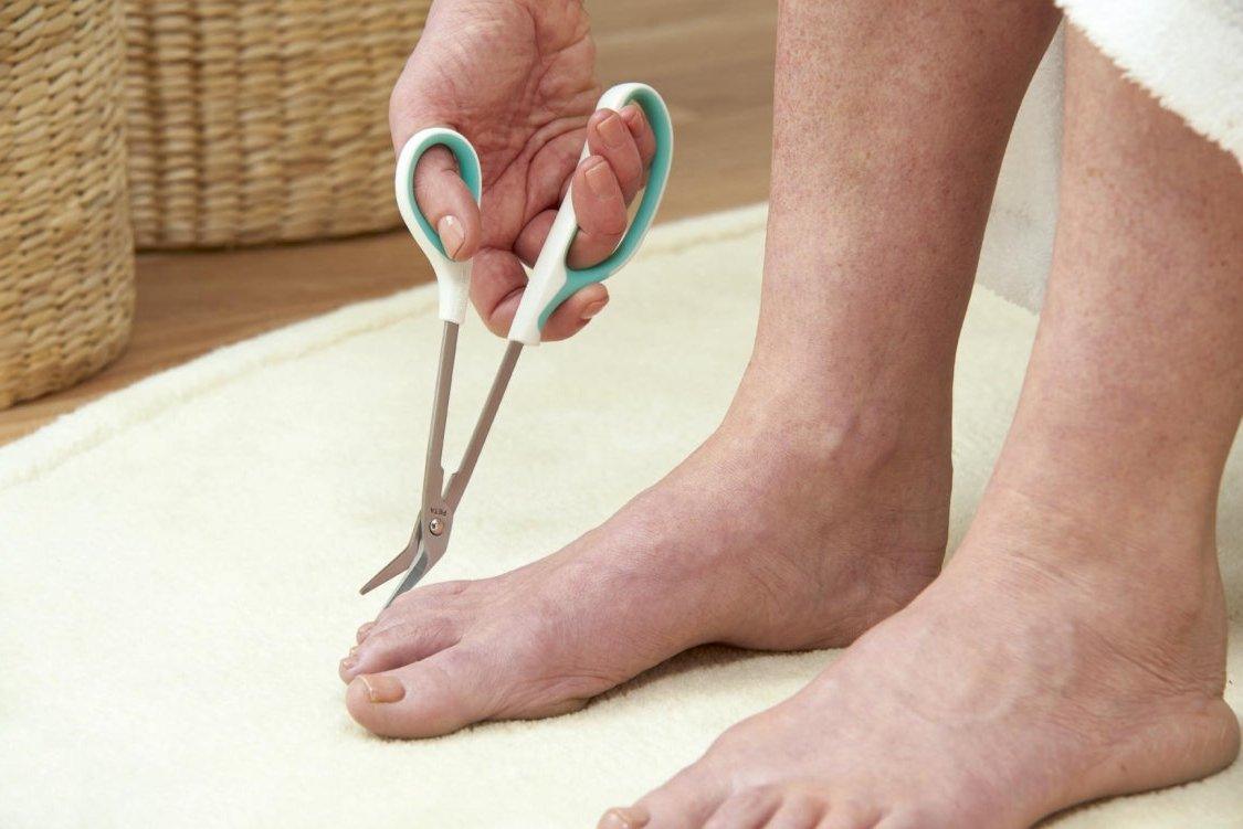 long reach cultivator